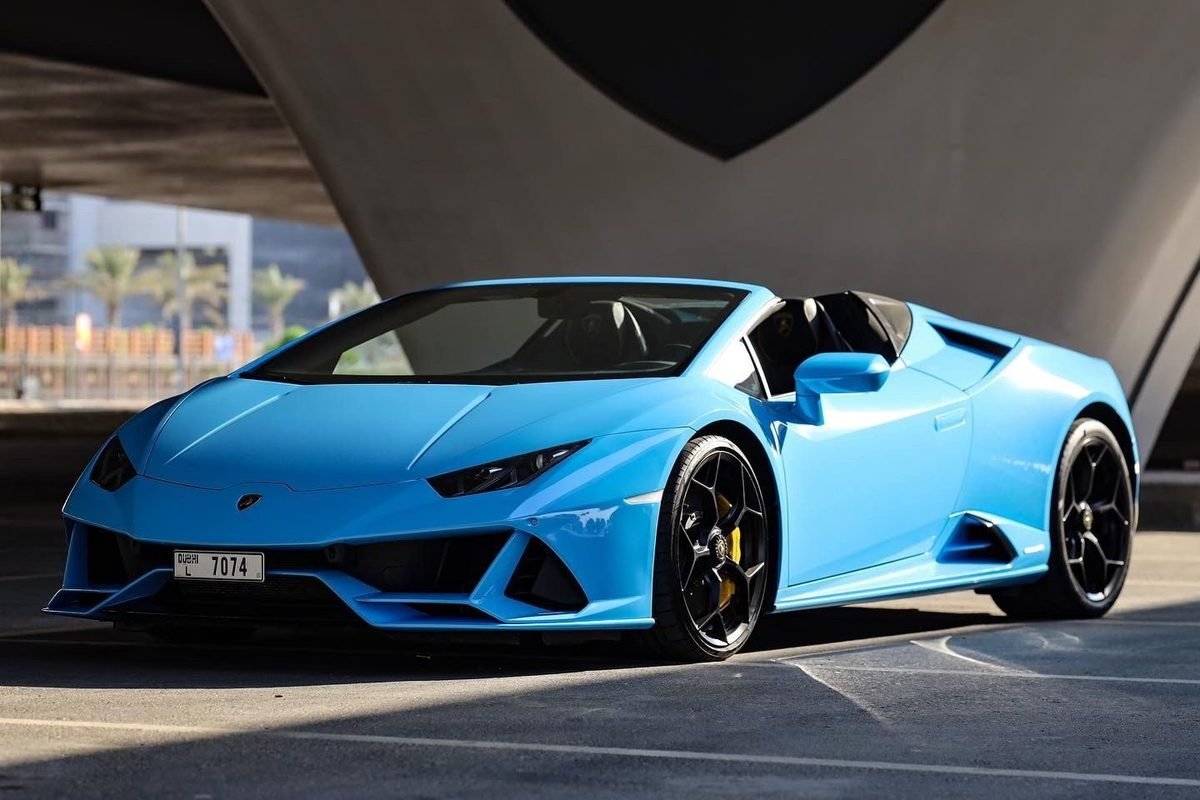 Lamborghini Huracan EVO Spyder rental Dubai